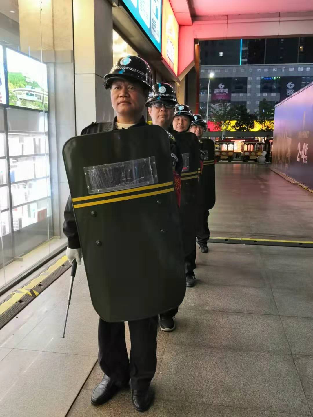 襄陽(yáng)戎安今天給大家介紹下保安員的11點(diǎn)工作職責(zé)！